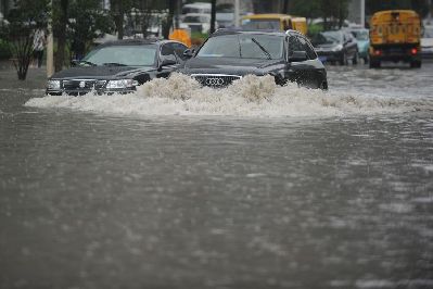 广西遭遇大雨暴雨天气影响